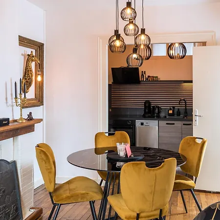 Suites Mana - Mahana Avec Vue Superbe Sur La Place Ducale Et Parking Prive Inclus Charleville-Mézières Exterior foto