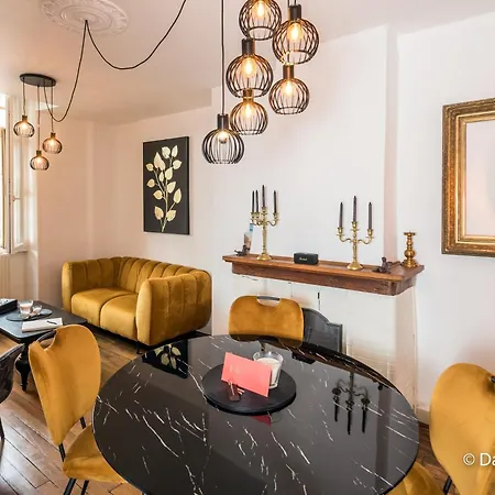 Suites Mana - Mahana Avec Vue Superbe Sur La Place Ducale Et Parking Prive Inclus Charleville-Mézières Exterior foto