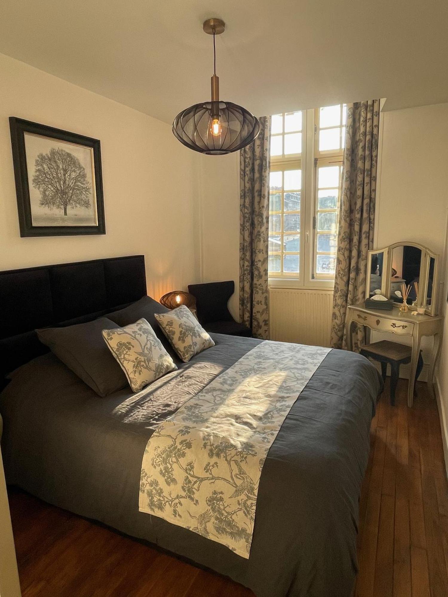 Mana - Mahana Avec Vue Superbe Sur La Place Ducale Et Parking Prive Inclus Apartment *
